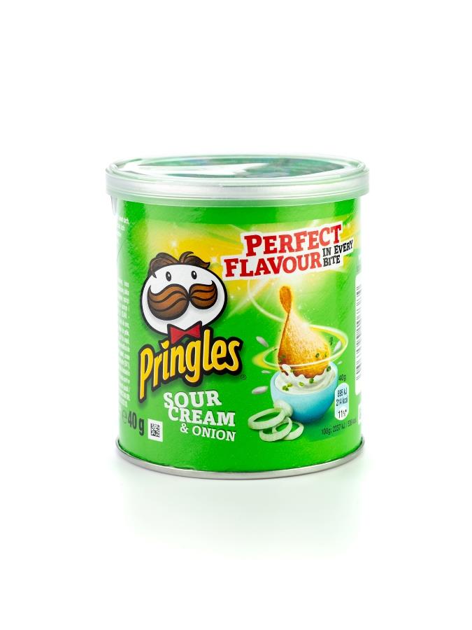 pringles crisps, potato chips, tube, snack, office, workplace, on the go 